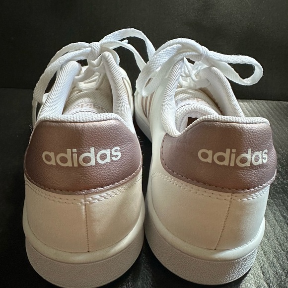 Adidas Cloudfoam Advantage Sneakers with Rose Gold Stripes Size 5 1/2 - Picture 8 of 9